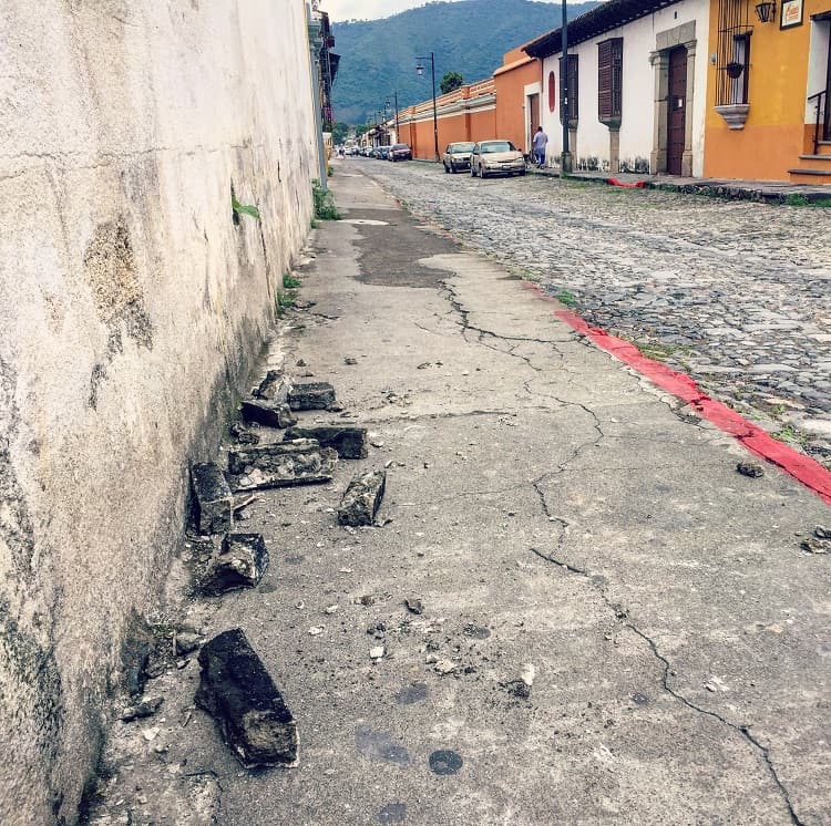 Volcanoes, earthquakes, ruins Early retired life in Antigua, Guatemala