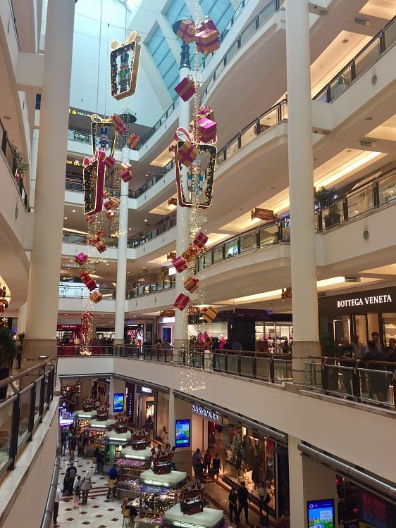 Culture watching in some Southeast Asian malls – Earth Vagabonds